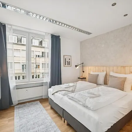 Koblenz-city Am Schloss - 10 Gaeste - Zachastay Lejlighed *