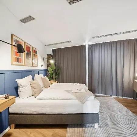 Koblenz-city Am Schloss - 10 Gaeste - Zachastay Apartmán Koblenc