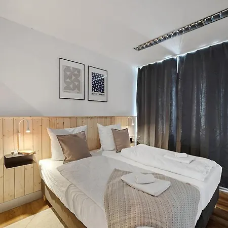 Koblenz-city Am Schloss - 10 Gaeste - Zachastay * Koblenz (Rhineland-Palatinate)