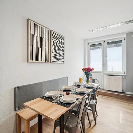 Koblenz-city Am Schloss - 10 Gaeste - Zachastay Apartmán *