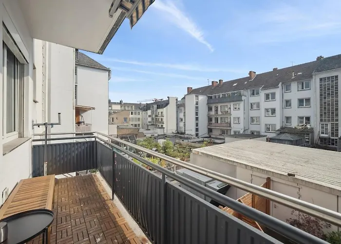 Koblenz-city Am Schloss - 10 Gaeste - Zachastay *