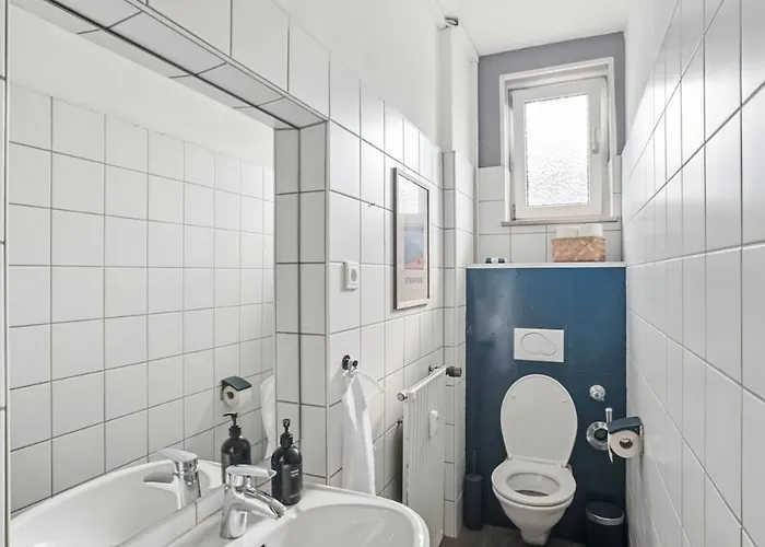 Koblenz-city Am Schloss - 10 Gaeste - Zachastay アパート