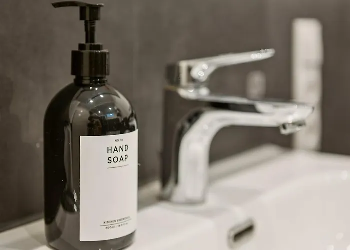 Koblenz-city Am Schloss - 10 Gaeste - Zachastay アパート *