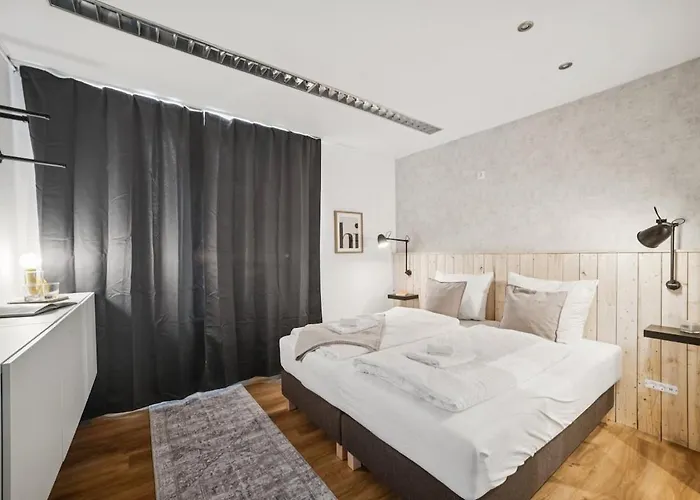 アパート Koblenz-city Am Schloss - 10 Gaeste - Zachastay