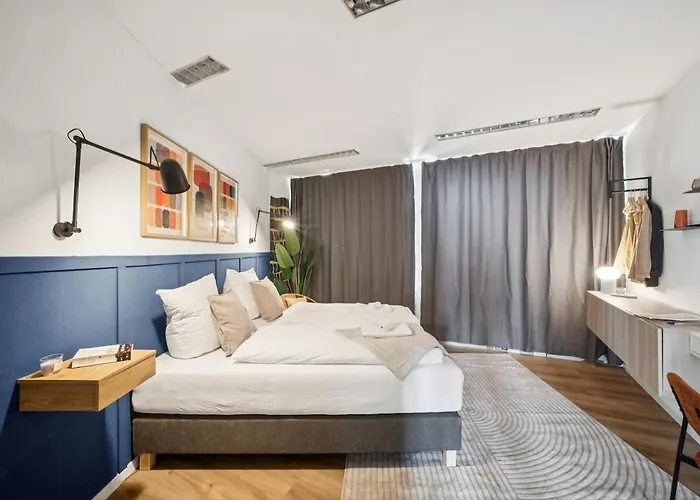 Koblenz-city Am Schloss - 10 Gaeste - Zachastay アパート コブレンツ